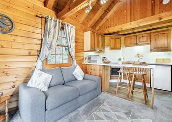 The Hollies - Penllwyn Lodges, Garthmyl, Montgomery