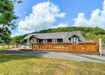 Stablings Cottage - Penllwyn Lodges, Garthmyl, Montgomery