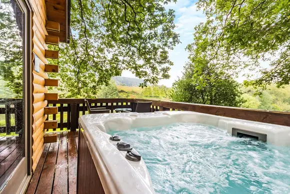 Penllwyn Lodges, Garthmyl, Montgomery