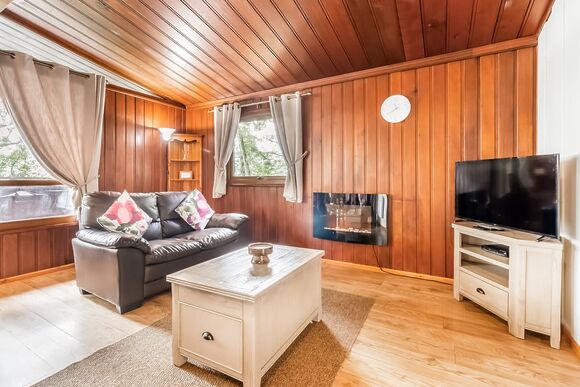 Beeches Spa - Penllwyn Lodges, Garthmyl, Montgomery