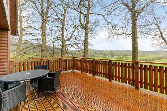 Captain&rsquo;s Cabin - Penllwyn Lodges, Garthmyl, Montgomery