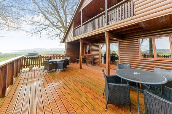 Captain&rsquo;s Cabin - Penllwyn Lodges, Garthmyl, Montgomery
