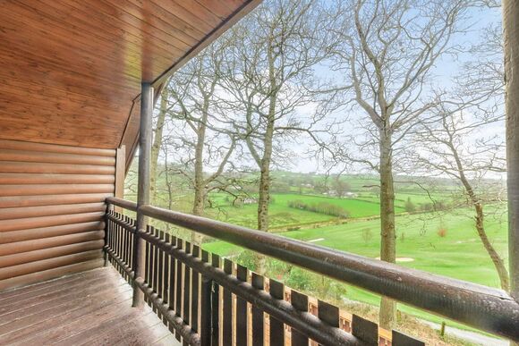 Captain&rsquo;s Cabin - Penllwyn Lodges, Garthmyl, Montgomery