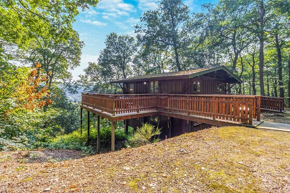 Crow&rsquo;s Nest - Penllwyn Lodges, Garthmyl, Montgomery