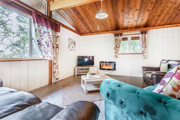 Crow&rsquo;s Nest - Penllwyn Lodges, Garthmyl, Montgomery