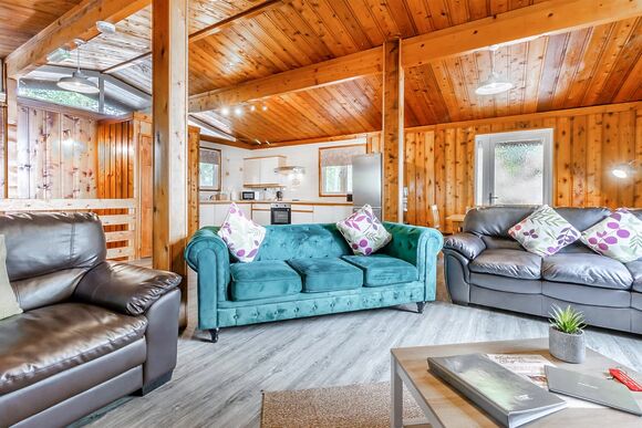 Crow&rsquo;s Nest - Penllwyn Lodges, Garthmyl, Montgomery