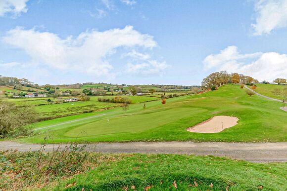 The Larches Spa - Penllwyn Lodges, Garthmyl, Montgomery