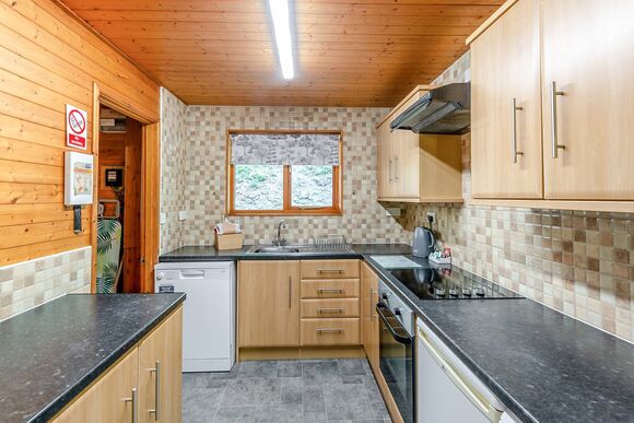 The Saplings - Penllwyn Lodges, Garthmyl, Montgomery