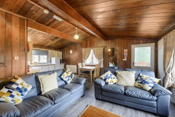 Toft - Penllwyn Lodges, Garthmyl, Montgomery