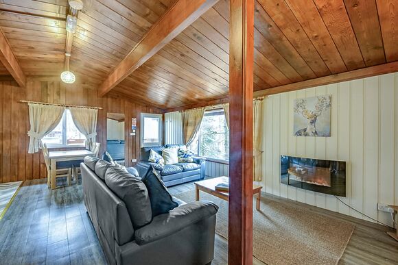 Toft - Penllwyn Lodges, Garthmyl, Montgomery