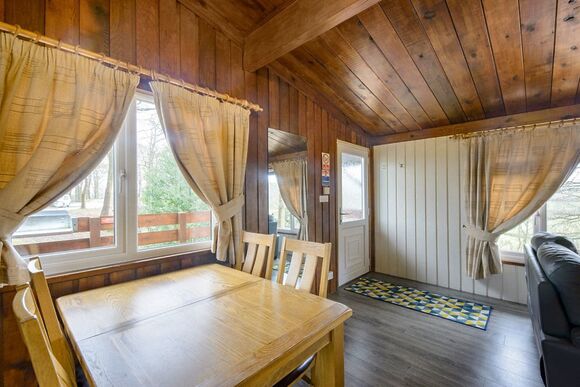 Toft - Penllwyn Lodges, Garthmyl, Montgomery