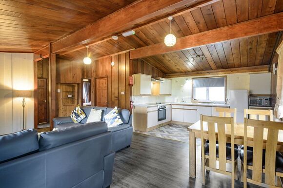 Toft - Penllwyn Lodges, Garthmyl, Montgomery