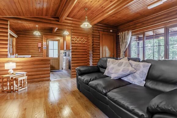 Little Lodge - Penllwyn Lodges, Garthmyl, Montgomery