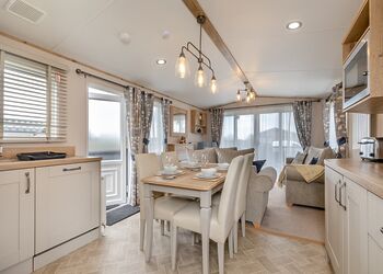 Dinas Premier Pet Friendly - Wayfind Pennant Park, Holywell