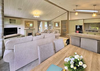 Celyn Premier - Wayfind Pennant Park, Holywell