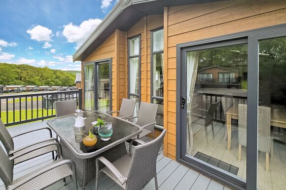 Celyn Premier - Wayfind Pennant Park, Holywell