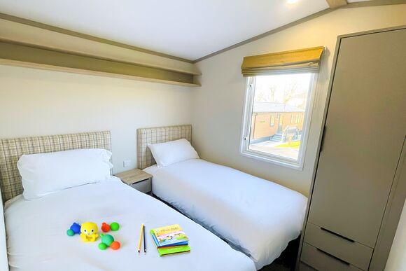 Ogwen Pet Friendly - Wayfind Pennant Park, Holywell