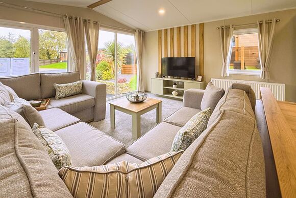 Ogwen Premier (Pet) - Wayfind Pennant Park, Holywell