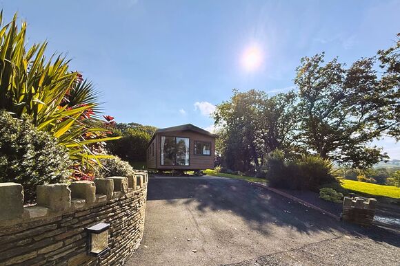 Ogwen Premier (Pet) - Wayfind Pennant Park, Holywell