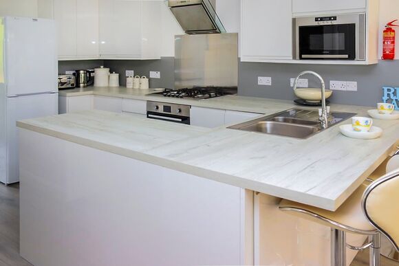 Manor Lodge No 2 - Penstowe Park Holiday Lodges, Kilkhampton, Bude