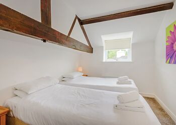 Valley View Cottage - Penvale Lakes Lodges, Llangollen