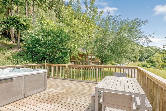 Typical Saltspring Lodge VIP 