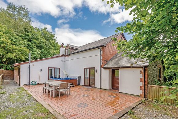 Valley View Cottage - Penvale Lakes Lodges, Llangollen