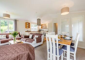 Foxglove 6 Platinum - Pen-y-Garth Lodges, Bala,