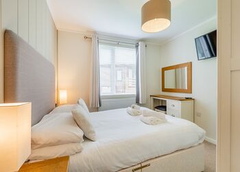 Foxglove 6 Platinum - Pen-y-Garth Lodges, Bala,