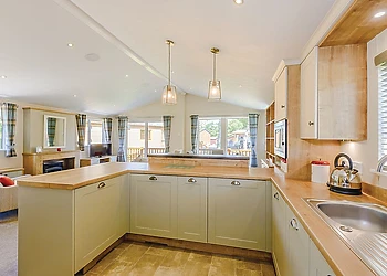 Typical Foxglove 4 Platinum Plus 