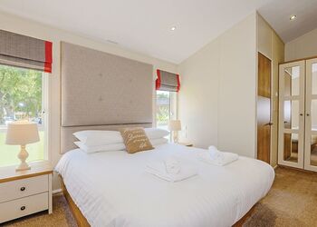 Typical Foxglove 4 Platinum Plus 