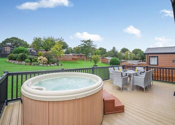 Berwyn Retreat - Pen-y-Garth Lodges, Bala,