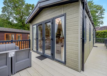 Aran Retreat - Pen-y-Garth Lodges, Bala,