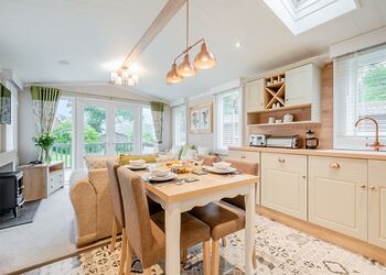 Aran Retreat - Pen-y-Garth Lodges, Bala,