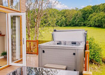 Tryfan Retreat - Pen-y-Garth Lodges, Bala,