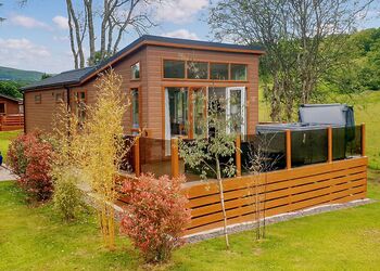Tryfan Retreat - Pen-y-Garth Lodges, Bala,