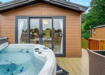 Tegid Retreat - Pen-y-Garth Lodges, Bala,