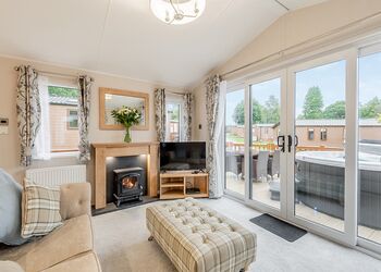 Tegid Retreat - Pen-y-Garth Lodges, Bala,