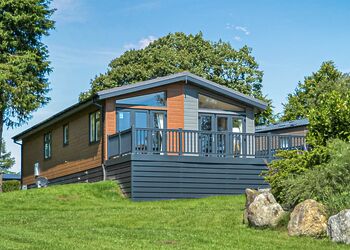 Yr Arenig - Pen-y-Garth Lodges, Bala,