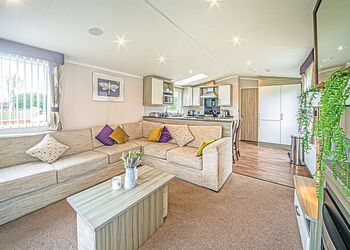 Foxglove 4 Moselle Pet - Pen-y-Garth Lodges, Bala,