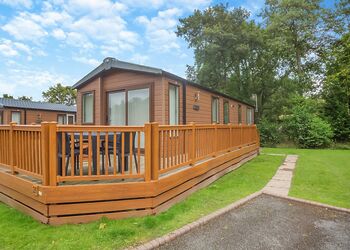 Foxglove 4 Moselle Pet - Pen-y-Garth Lodges, Bala,