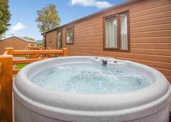 Foxglove 4 Platinum Pet - Pen-y-Garth Lodges, Bala, Gwynedd