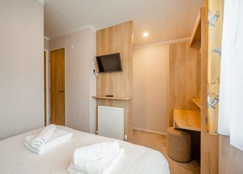 Foxglove 4 Platinum Pet - Pen-y-Garth Lodges, Bala,