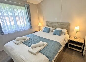 Foxglove 6 Pet - Pen-y-Garth Lodges, Bala,