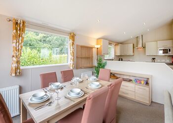 Foxglove 6 Platinum Pet - Pen-y-Garth Lodges, Bala,