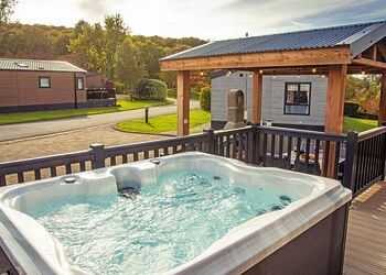 Tryweryn - Pen-y-Garth Lodges, Bala,