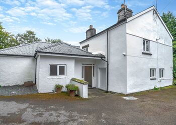 Pen-y-Garth Manor - Pen-y-Garth Lodges, Bala,