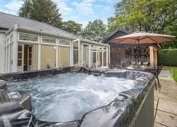 Pen-y-Garth Manor - Pen-y-Garth Lodges, Bala,