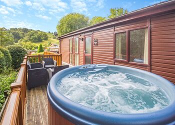 Buttercup 6 - Pen-y-Garth Lodges, Bala,