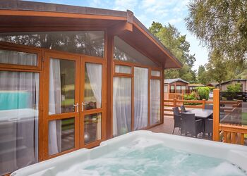 Foxglove 6 - Pen-y-Garth Lodges, Bala,